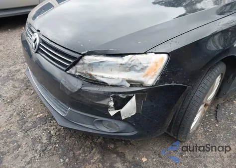 2011 Volkswagen Jetta 2.5L Sel from USA, damaged, VIN 3VWLX7AJ0BM324748